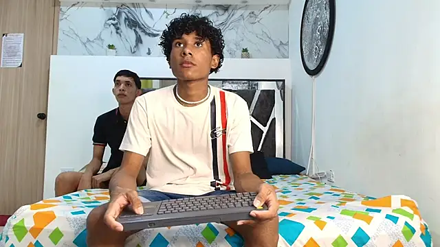 LONDON BOYS1 online show from October 10, 1:10 am