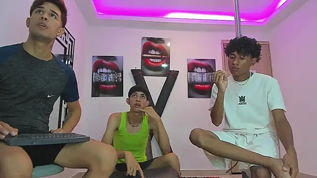 LONDON BOYS1 online show from September 17, 8:01 am