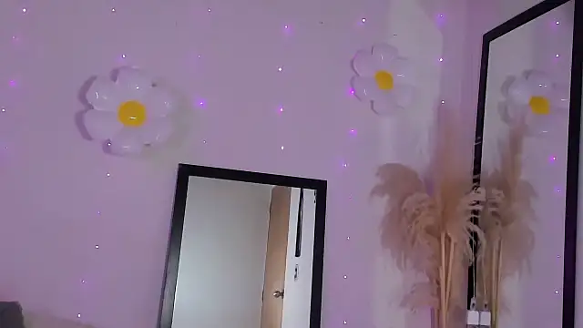 Naomi Flame online show from September 24, 7:24 pm