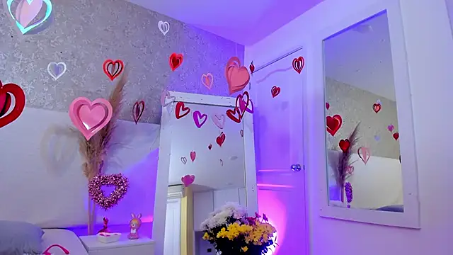 AnniieCooper online show from February 11, 4:08 pm