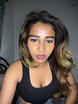 STRIP GLOW online show from February 26, 11:04 pm