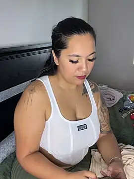 latina curvy22 online show from September 21, 10:08 pm