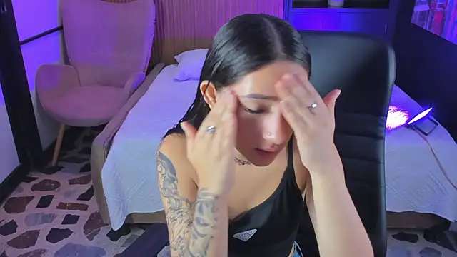 AlliceCopper online show from December 17, 2:21 pm