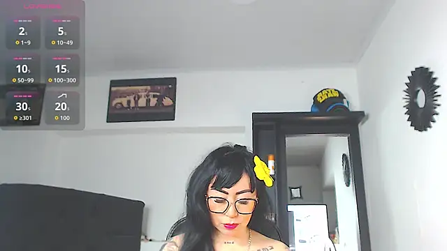 Vicky hotmilf online show from March 31, 11:10 am