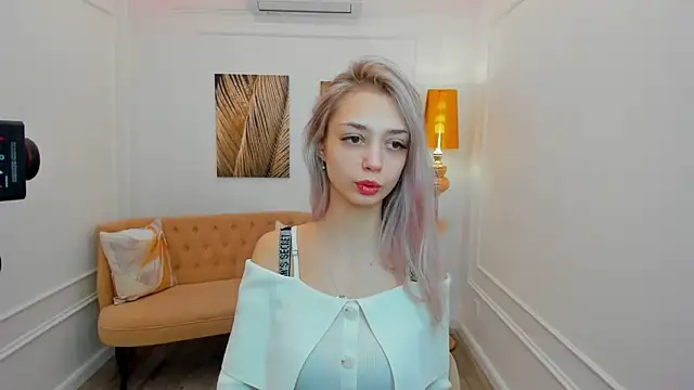 EmilyGraydis online show from February 5, 4:04 am