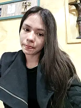 CHARLOTTE  05 online show from September 11, 1:55 pm