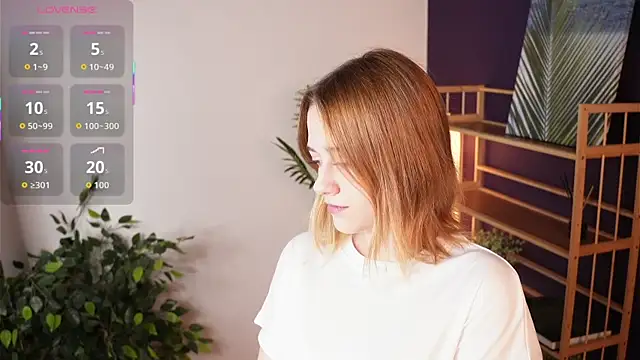 HollieCollelo online show from September 17, 3:04 am