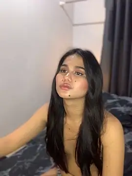 AngelHille online show from September 29, 9:20 pm