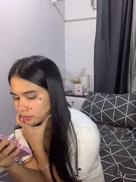 AngelHille online show from December 5, 5:03 pm