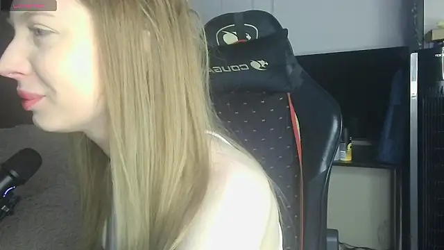 BabbbyFoxxx online show from March 11, 6:06 am