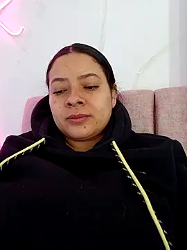 SophieCurves online show from November 13, 11:48 pm