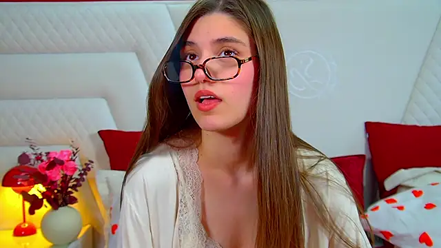 ArianaAllens online show from April 14, 6:30 pm