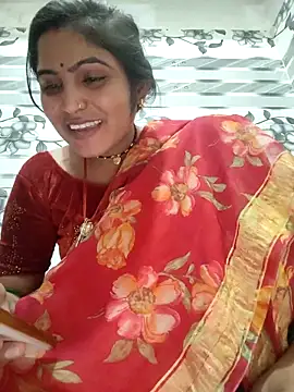 LUCKY cut online show from April 13, 4:30 pm