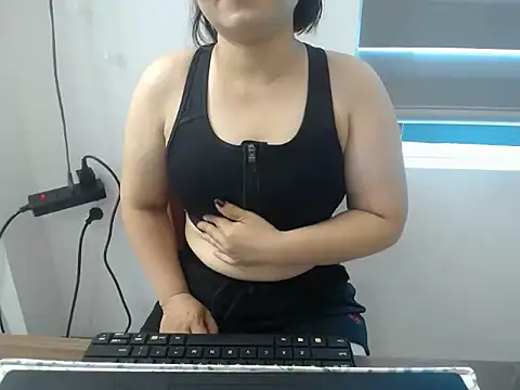 Hana Mina online show from August 8, 3:36 am