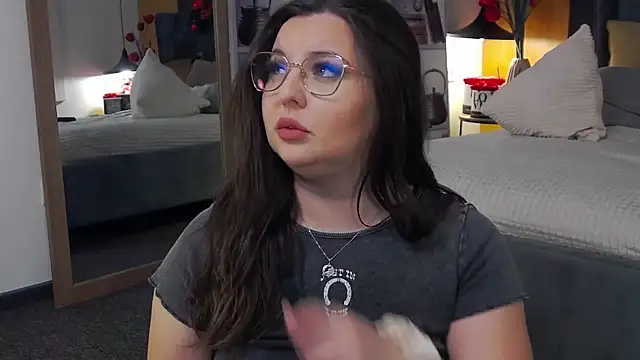 Mia Swano online show from December 14, 2:06 am