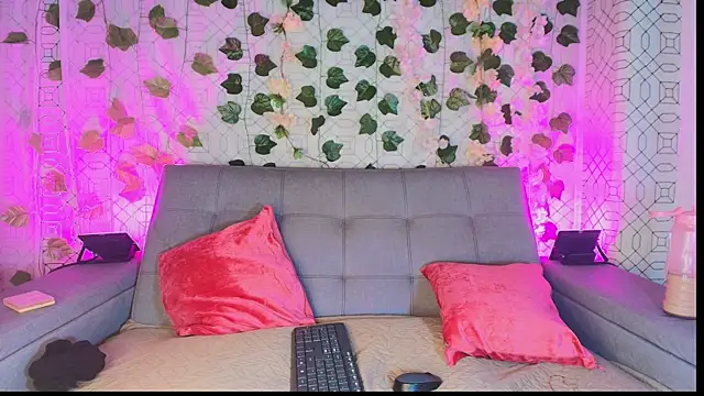 collet 1 online show from September 11, 12:16 pm