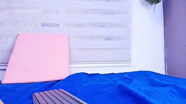 sofi hils online show from September 10, 1:44 pm