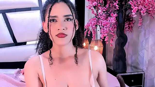 Lilithadams1 online show from June 1, 6:20 pm