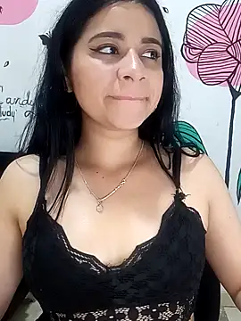 ValerieLove  online show from October 5, 8:03 pm