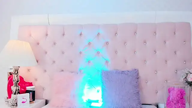 CaterinaRomano online show from March 30, 7:13 pm