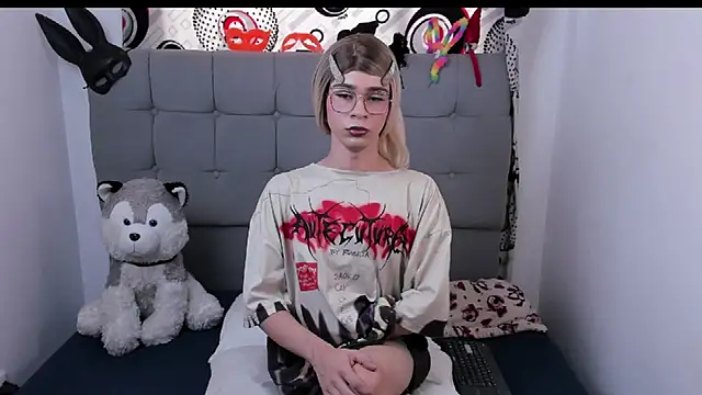 zoe bunny01 online show from September 23, 7:01 pm