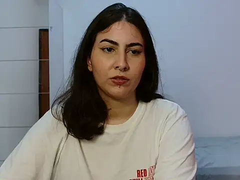 ApenasLys online show from July 19, 2:03 am