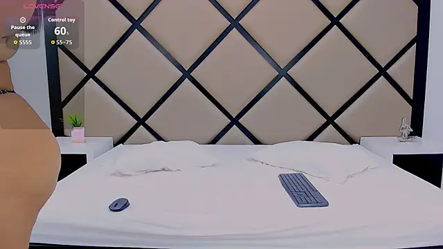 GeraldineSandoval online show from September 10, 8:09 pm