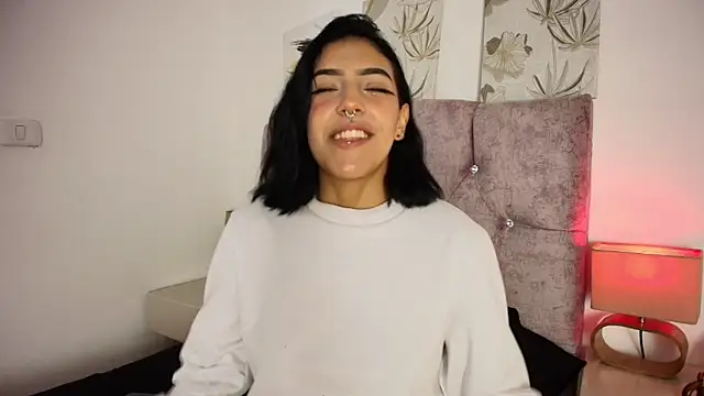 Dulce Bella  online show from February 26, 3:38 am