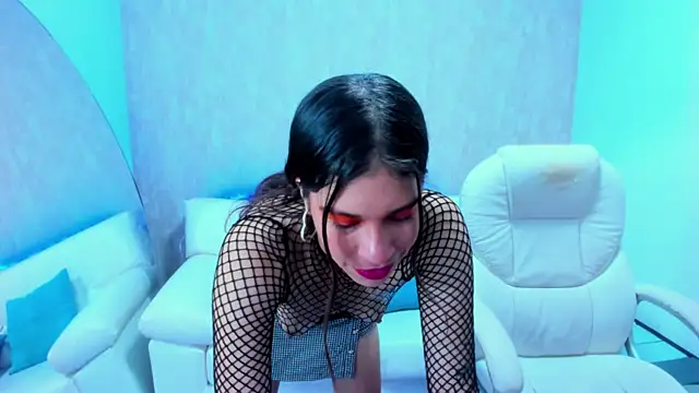 Eva hells  online show from September 24, 9:25 pm