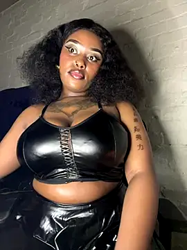 QUEEN NOBUHLE 777 online show from October 17, 5:49 pm