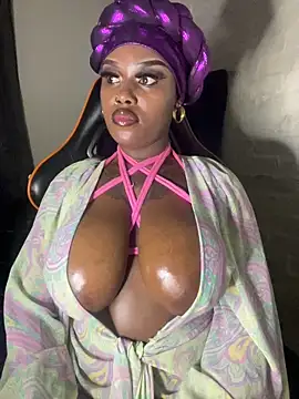 QUEEN NOBUHLE 777 online show from November 8, 8:58 pm