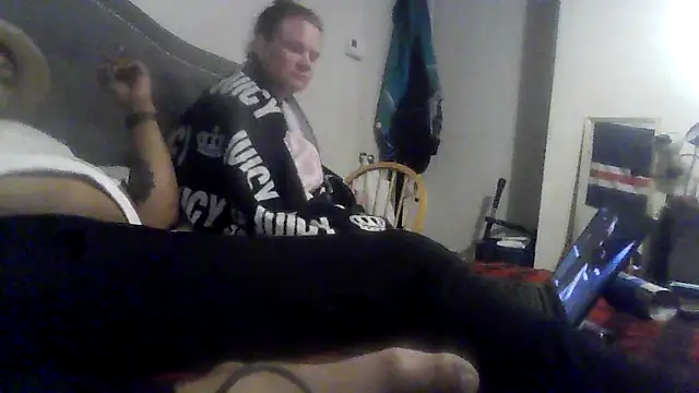 Sexdemonfrfr online show from April 2, 1:47 am