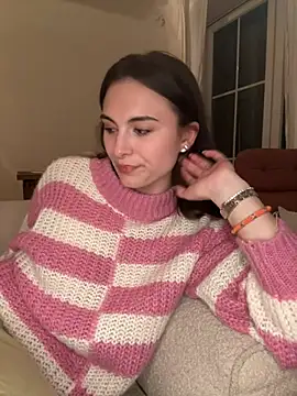 SophiiaStarr online show from April 1, 7:22 pm