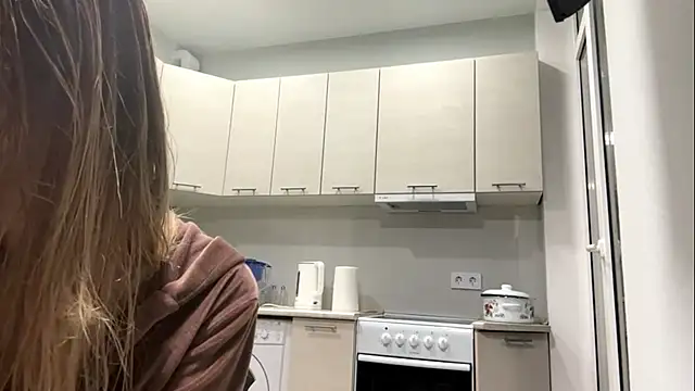 Denni Spilber online show from October 4, 6:45 pm