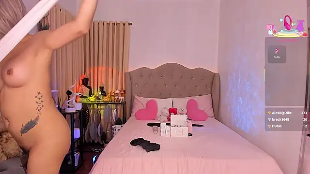 Dream Goddess online show from October 4, 8:20 am