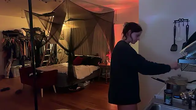 7theSorceress online show from October 12, 4:48 am