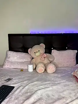 Valeryfox01  online show from September 19, 5:06 am