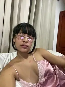 yourbabysquirt online show from November 18, 5:41 am