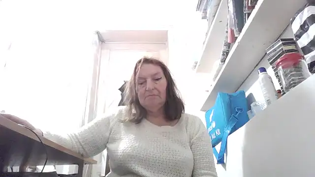 AnnaLive570 online show from March 11, 5:33 am