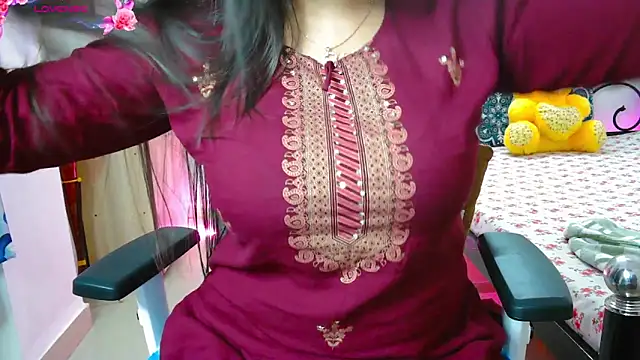 WildDimpi 0 online show from November 9, 9:00 pm