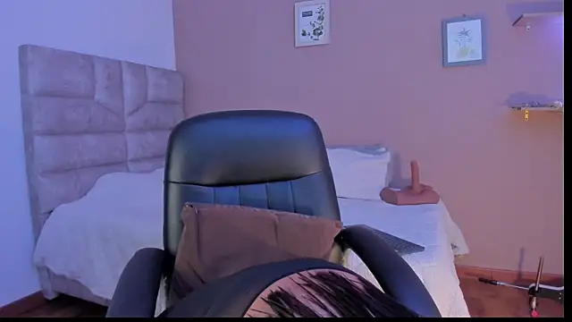 roselyn caprice online show from September 25, 10:03 am