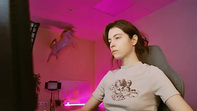 Yoka paradoXXX online show from October 4, 1:17 pm