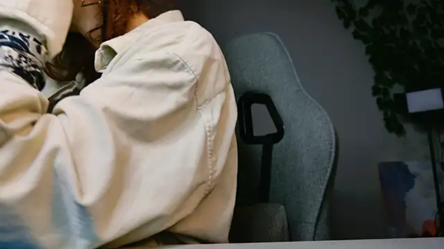 Yoka paradoXXX online show from November 9, 5:14 am