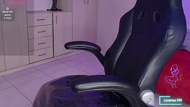 SofiaLust Eup online show from October 5, 4:06 am