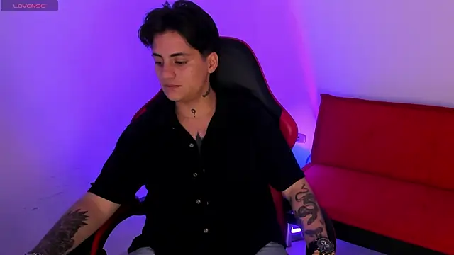 PeytonBox online show from November 13, 12:26 pm