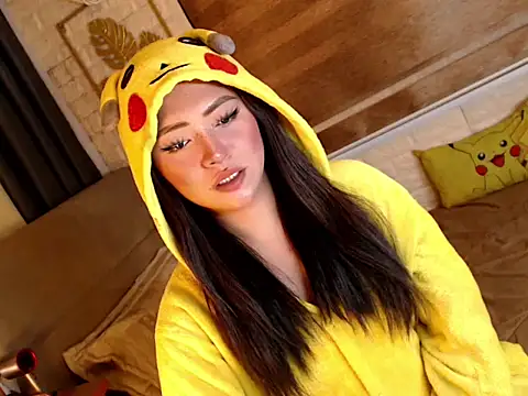 yourdevilsweettsx online show from March 7, 8:10 am