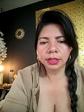 kinky momm online show from October 2, 3:17 pm