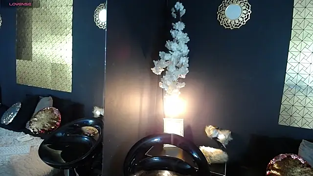 kinky momm online show from October 7, 3:49 pm