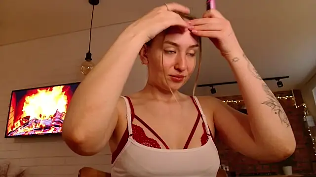 WhitePrincessLuna online show from September 18, 2:04 pm