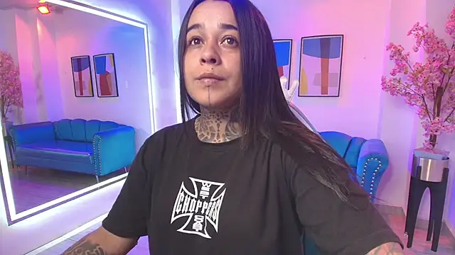 Black roseee online show from April 17, 3:41 am